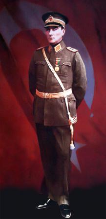Asker Üniformalı Ayakta Atatürk Tablosu resim